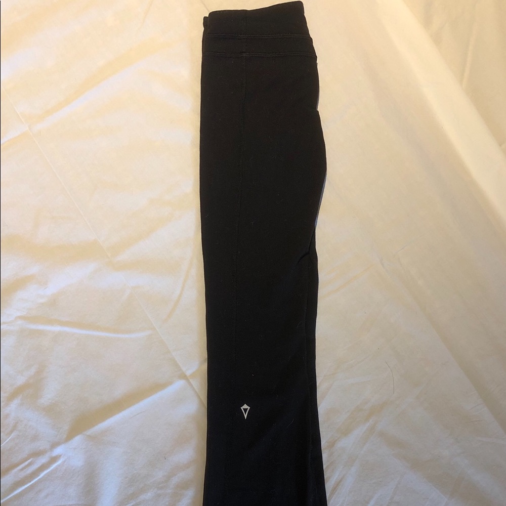 Ivivva yoga pants